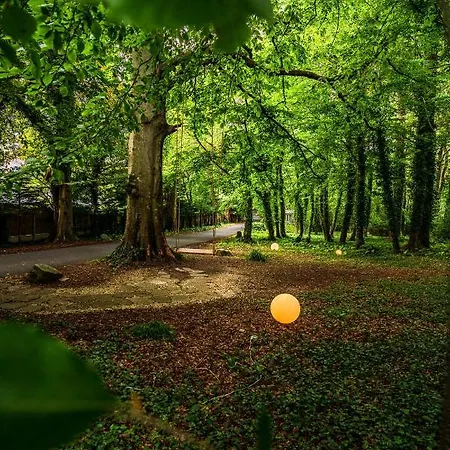 Summerhill House 4*