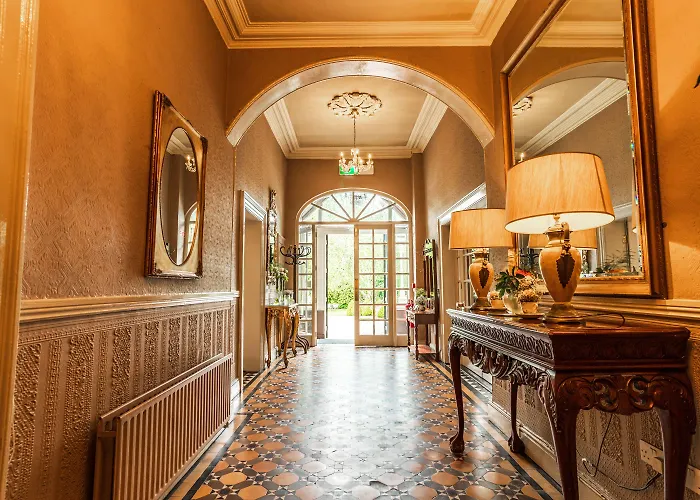 Summerhill House Hotel